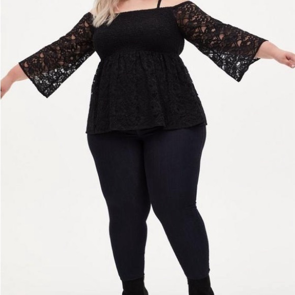 TORRID | Babydoll Lace Smocked Cold Shoulder Top | Size 1 - Picture 4 of 6